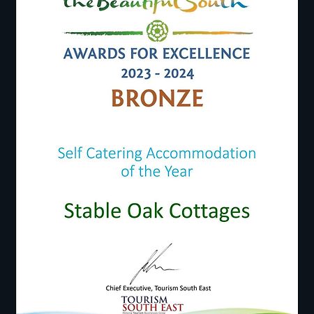 Oak Cottage With Private Log Fired Hot Tub Μέιντστοουν Εξωτερικό φωτογραφία