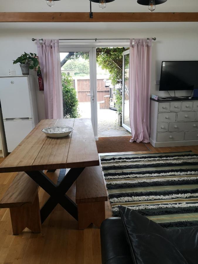 Oak Cottage With Private Log Fired Hot Tub Μέιντστοουν Εξωτερικό φωτογραφία