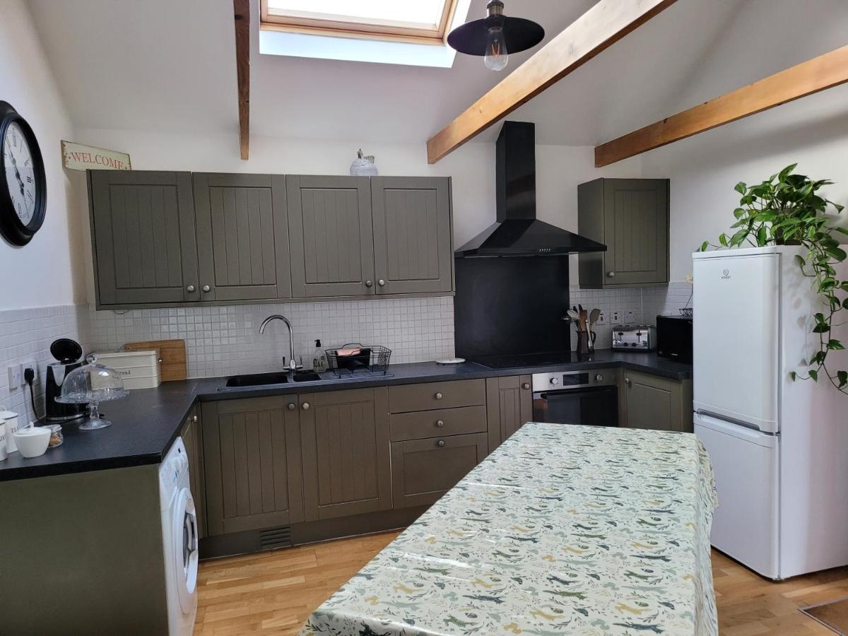 Oak Cottage With Private Log Fired Hot Tub Μέιντστοουν Εξωτερικό φωτογραφία